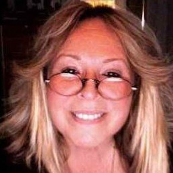 Meet your Posher, Cathy - Picture 1 of 1